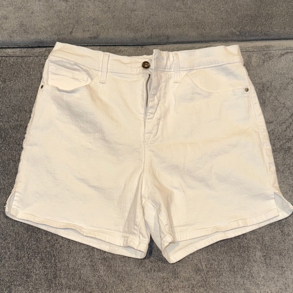 Jessica Simpson- White Jean Shorts size 8 - Picture 1 of 13